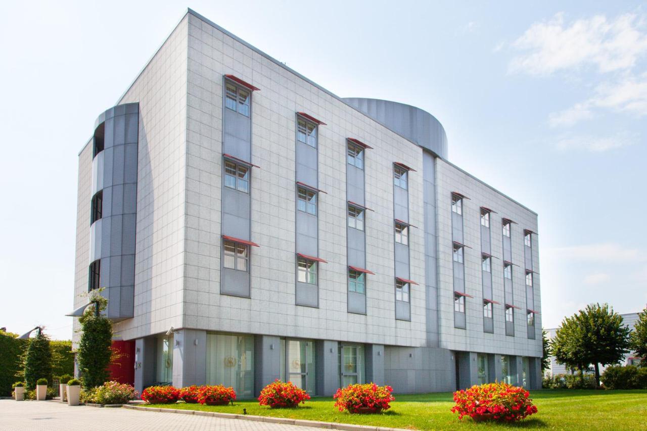 Hotel Senator Gorgonzola Buitenkant foto